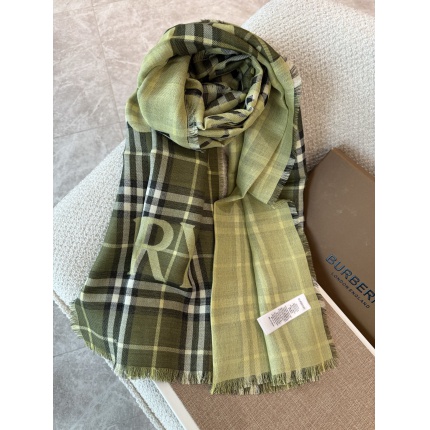 Burberry Cashmere Scarf in 222239
