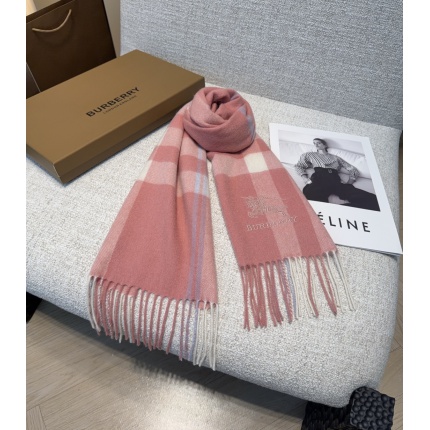 Burberry Cashmere Scarf in 222244