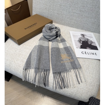 Burberry Cashmere Scarf in 222245