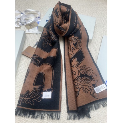 Burberry Cashmere Scarf in 222250