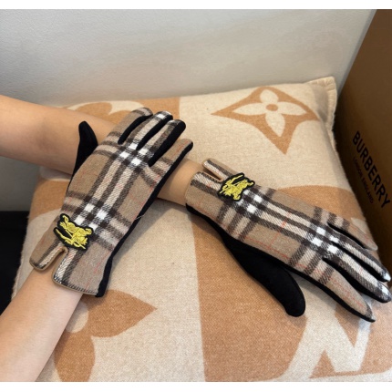 Gloves in 222252