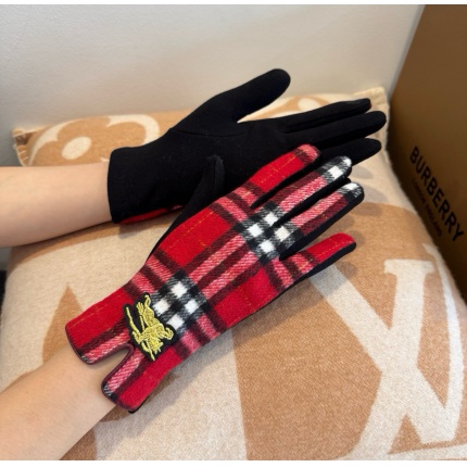 Gloves in 222253