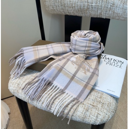 Burberry Cashmere Scarf in 222258