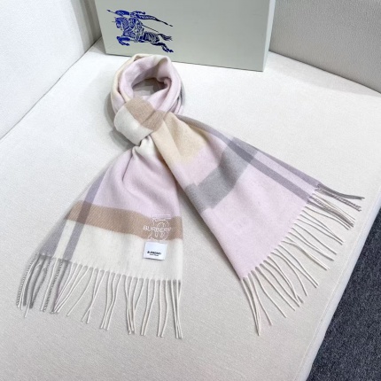 Burberry Cashmere Scarf in 222267