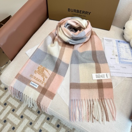 Burberry Cashmere Scarf in 222269