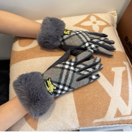 Gloves in 222310