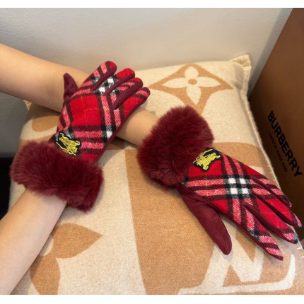 Gloves in 222312