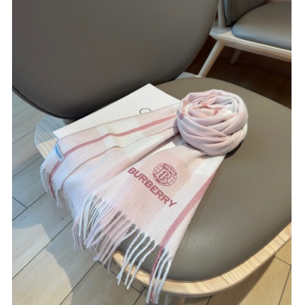 Burberry Cashmere Scarf in 222320