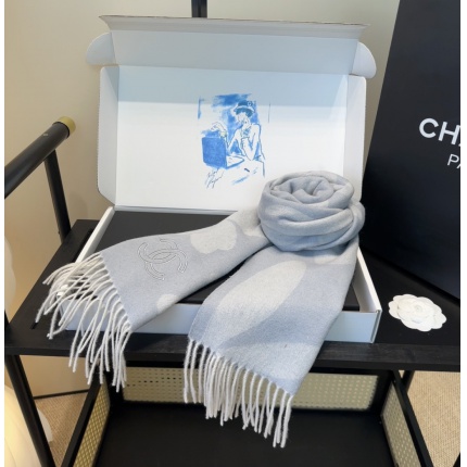 Chanel Scarf in 222337