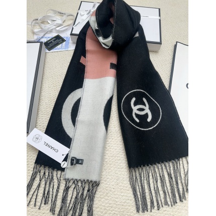 Chanel Scarf in 222352