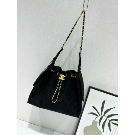 Chanel AAA quality Handbags in 222365