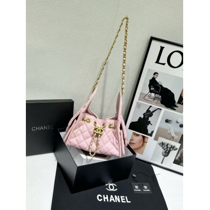 Chanel AAA quality Handbags in 222370