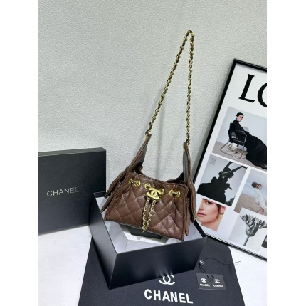 Chanel AAA quality Handbags in 222371