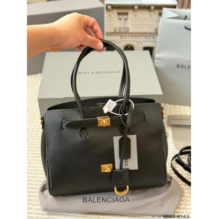 Balenciaga high quality Handbags in 222490