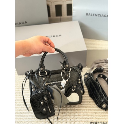 Balenciaga high quality Handbags in 222491