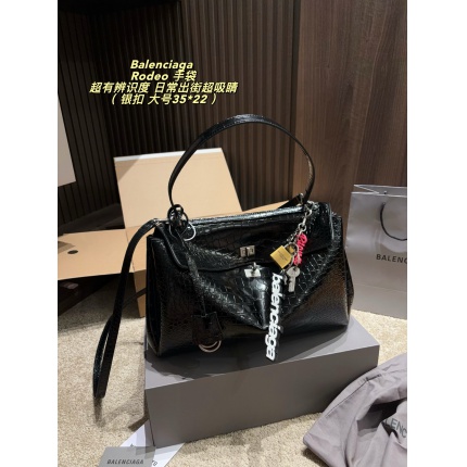 Balenciaga high quality Handbags in 222493