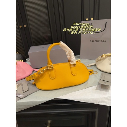 Balenciaga high quality Handbags in 222507