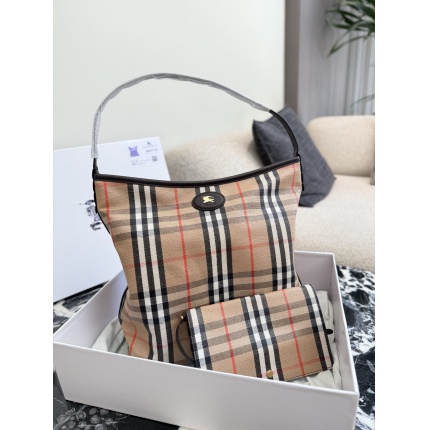 Burberry Handbags in 222515