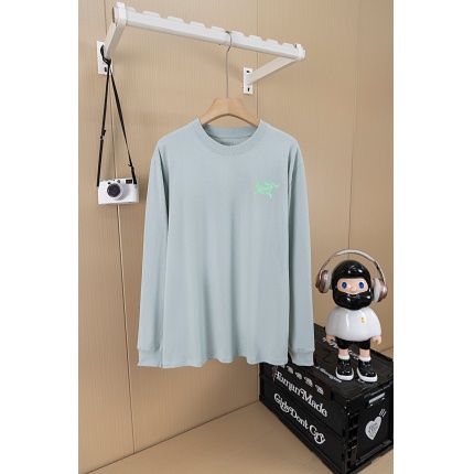 ARC TERYX Long-Sleeved T-Shirt for Men in 222553