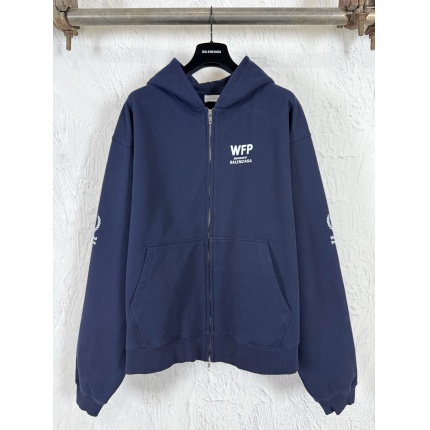 Balenciaga Hoodies for Men in 222633