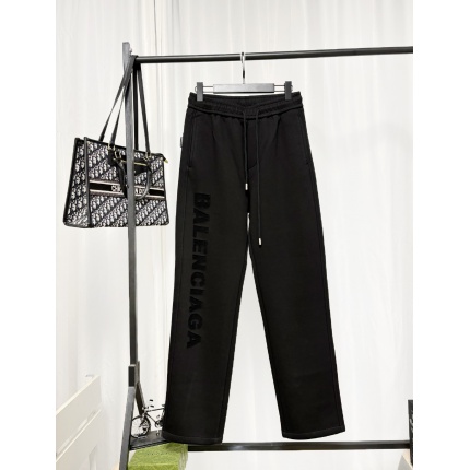 Balenciaga Pants in 222659