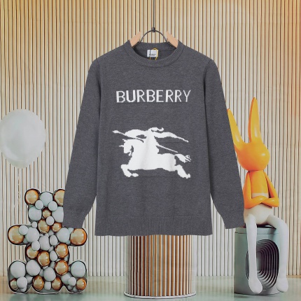 Burberry Sweaters for Men in 222668