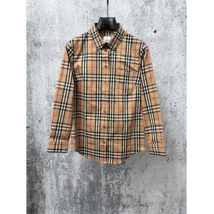 Burberry Long-Sleeved Polo Shirts for Men in 222700
