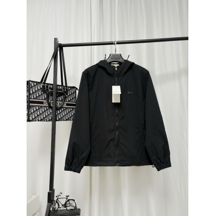 Gucci Thin Jackets For Men in 222951