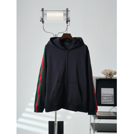 Gucci Thin Jackets For Men in 222958