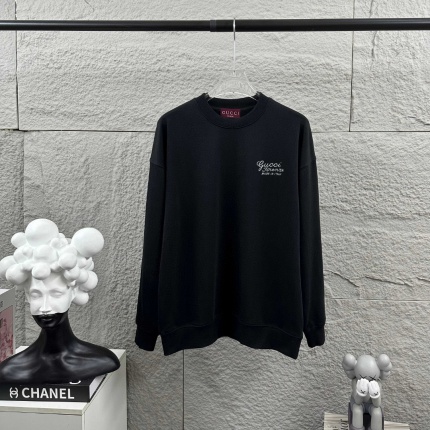 Gucci Hoodies for Men in 222961