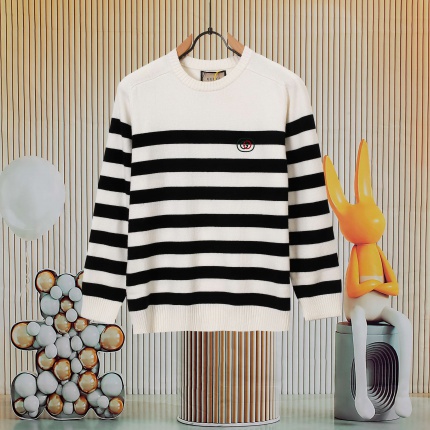Gucci Sweaters for Men in 222998