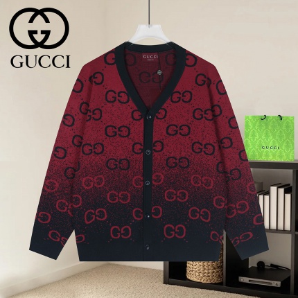 Gucci Sweaters for Men in 223007