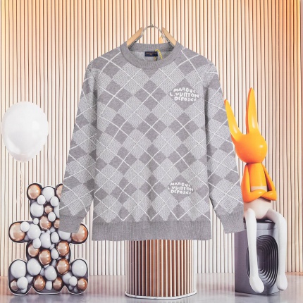 Louis Vuitton  Sweaters for Men in 223111