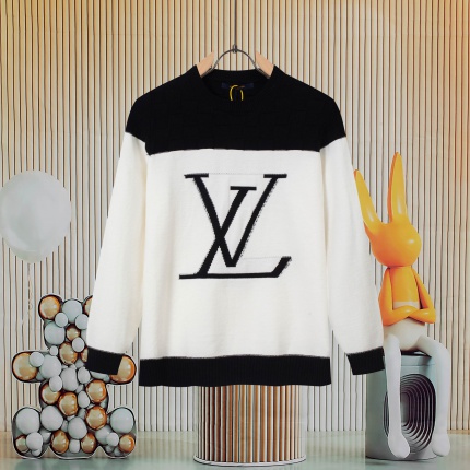 Louis Vuitton  Sweaters for Men in 223115