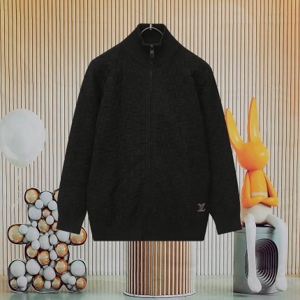 Louis Vuitton  Sweaters for Men in 223119