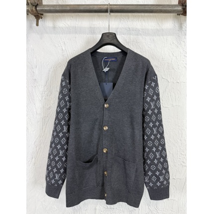 Louis Vuitton  Sweaters for Men in 223158