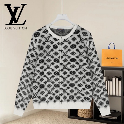 Louis Vuitton  Sweaters for Men in 223165