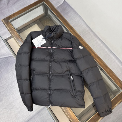 Moncle Thick Coats For Men in 223273