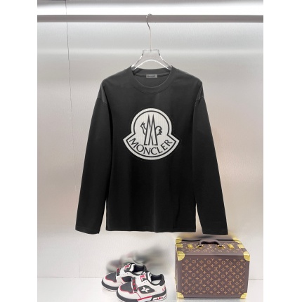 Moncler Long-Sleeved T-shirts for Men in 223282
