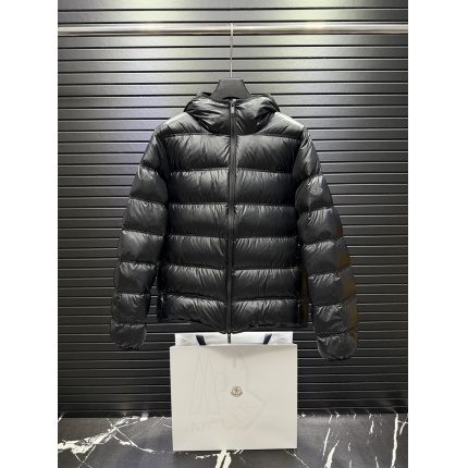 Moncle Thick Coats For Men in 223295
