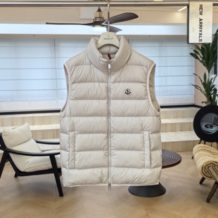 Moncle Thick Coats For Women in 223321