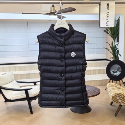 Moncle Thick Coats For Women in 223325