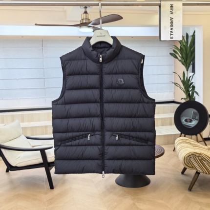 Moncle Thick Coats For Men in 223330