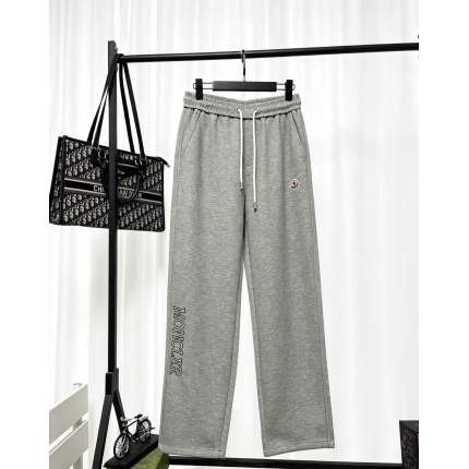 Moncler Pants For Men in 223377