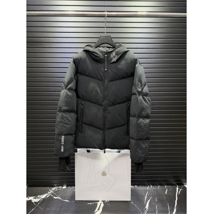 Moncle Thick Coats For Men in 223455