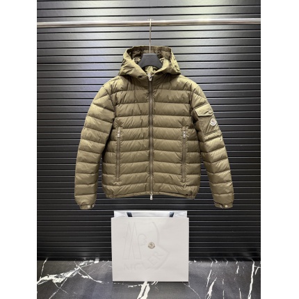 Moncle Thick Coats For Men in 223463