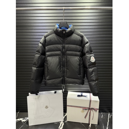 Moncle Thick Coats For Men in 223505