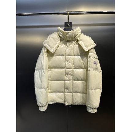Moncle Thick Coats For Women in 223523
