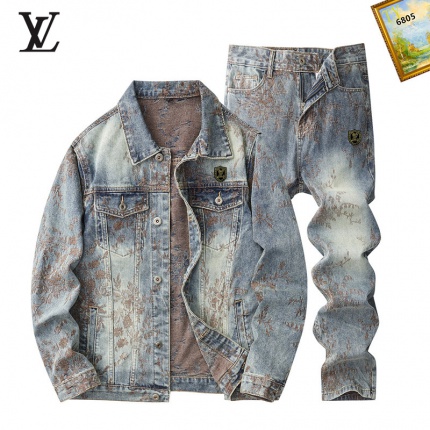 Louis Vuitton Tracksuits for Men in 223748