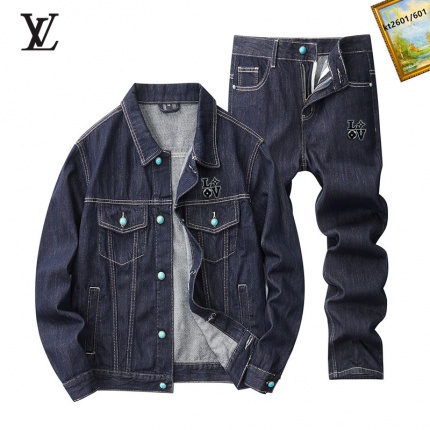 Louis Vuitton Tracksuits for Men in 223750